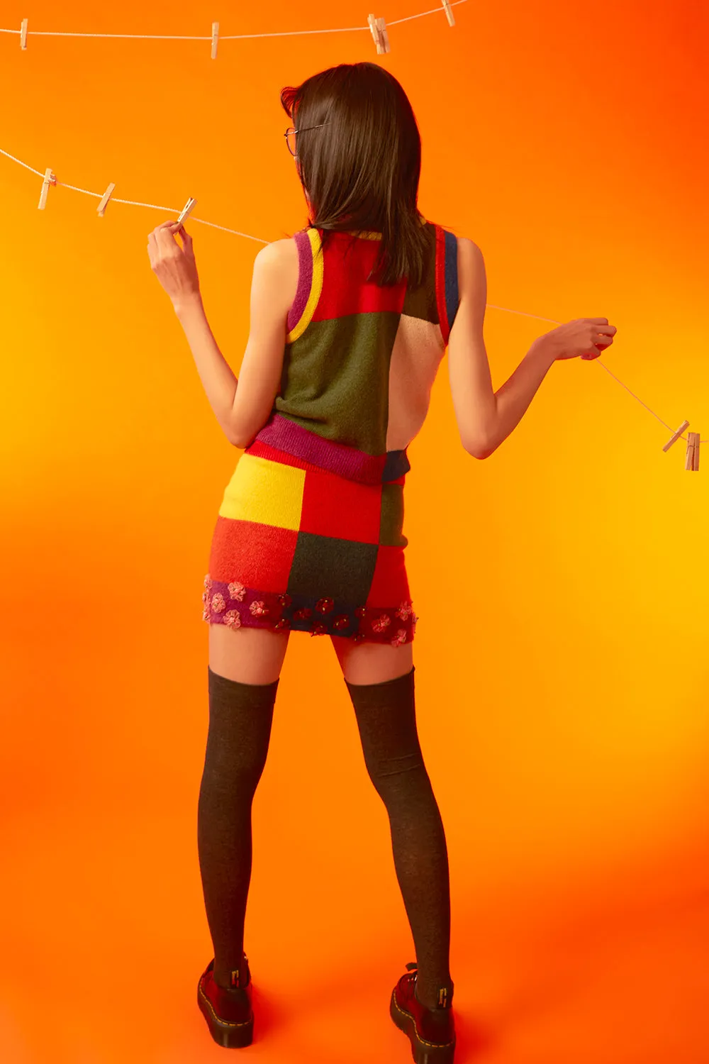 Checked Shrunken Vest in Tomato Lambswool
