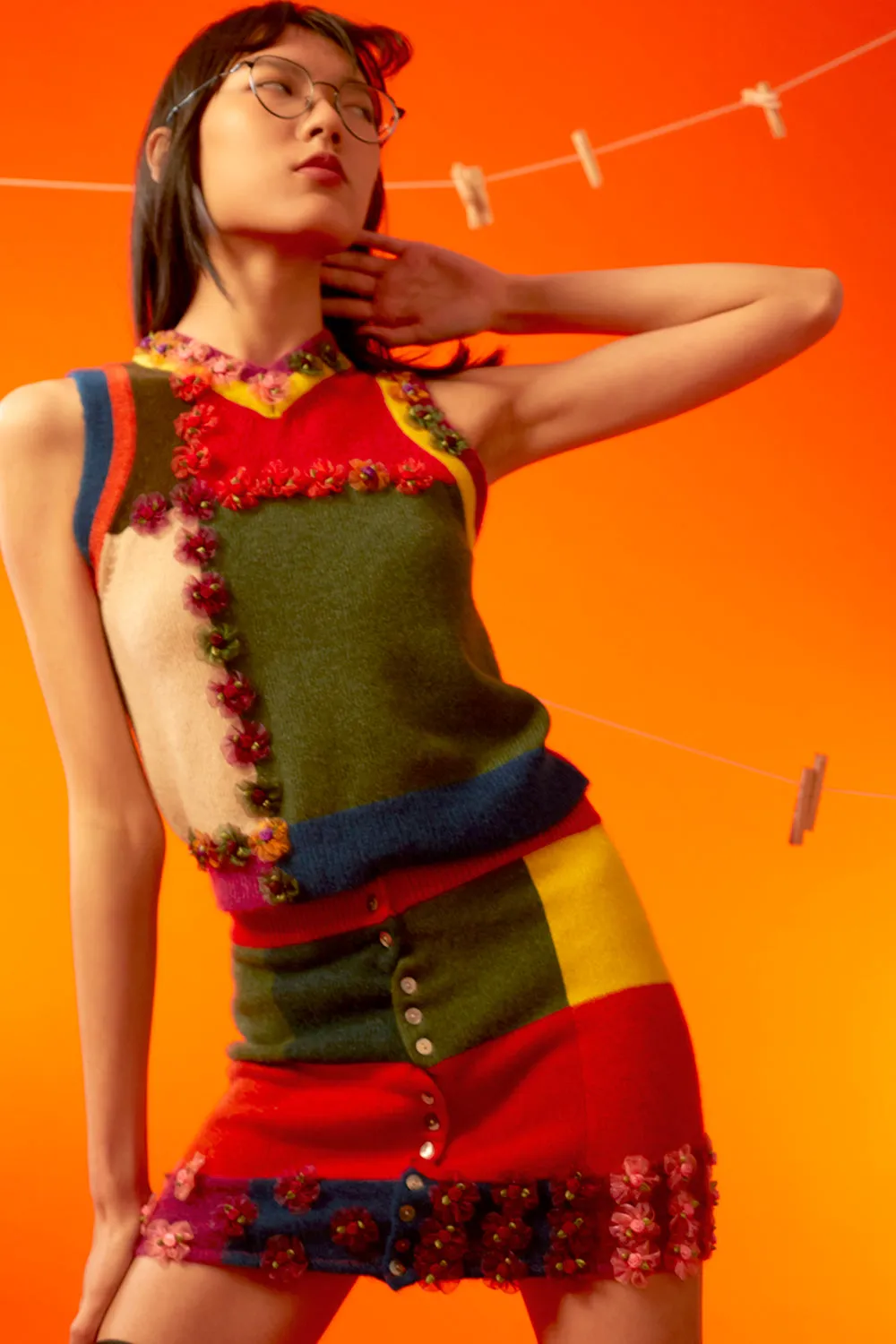 Checked Shrunken Vest in Tomato Lambswool